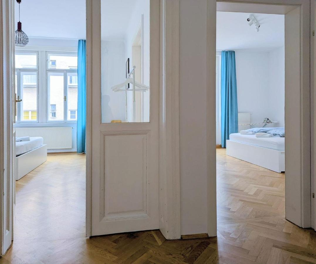 Mariahilfer 5 Min To The Schoenbrunn Palace And Shopping Center Appartement