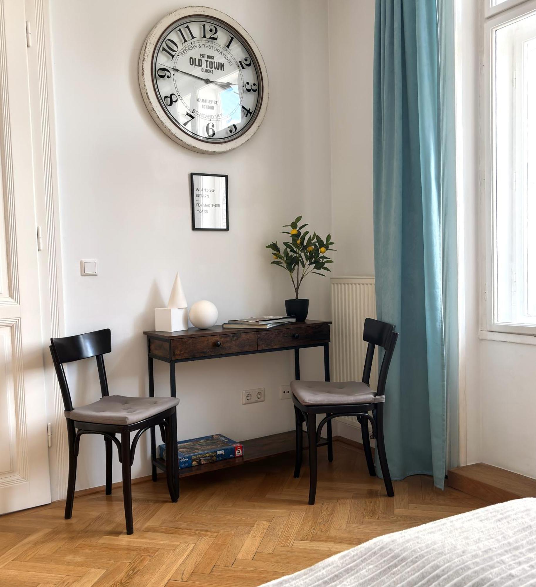 Mariahilfer 5 Min To The Schoenbrunn Palace And Shopping Center Appartement *